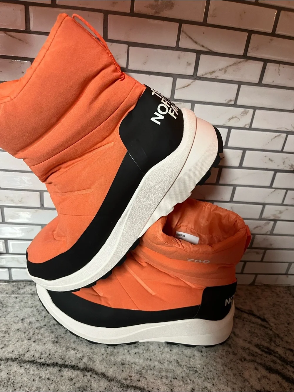 The North Face Winter Boots Women Orange Nuptse II Bootie 700 Dryvent Size 8